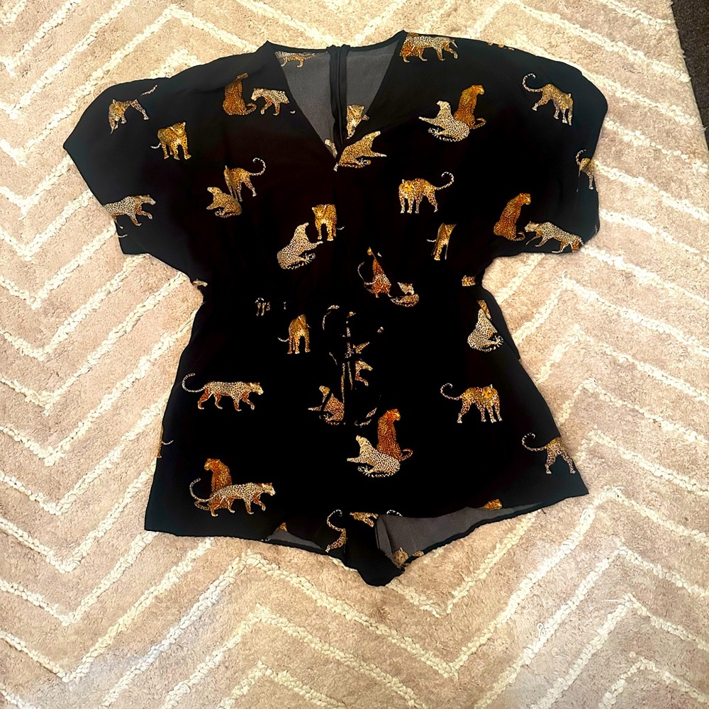 Cute cheetah romper 😍🐆